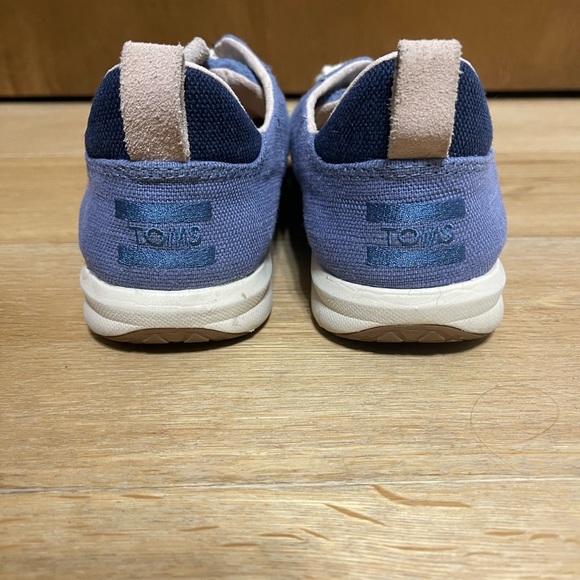 Women’s Toms Cabrillo Lace up Sneaker - Picture 4 of 5